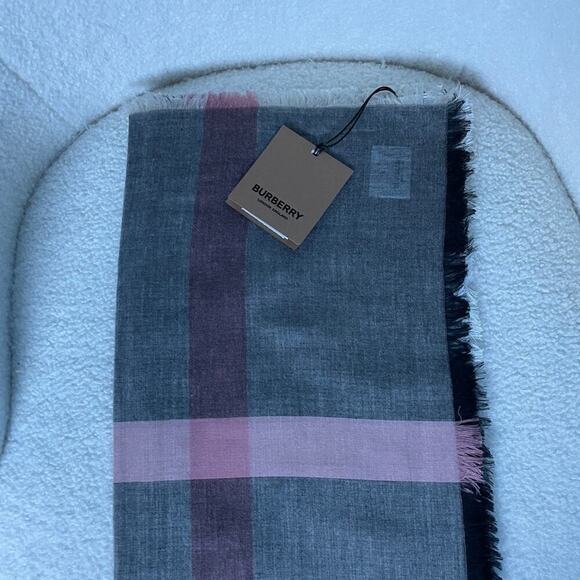 Burberry Plaid Patterned Scarf - Gray and Pink - Picture 3 of 9